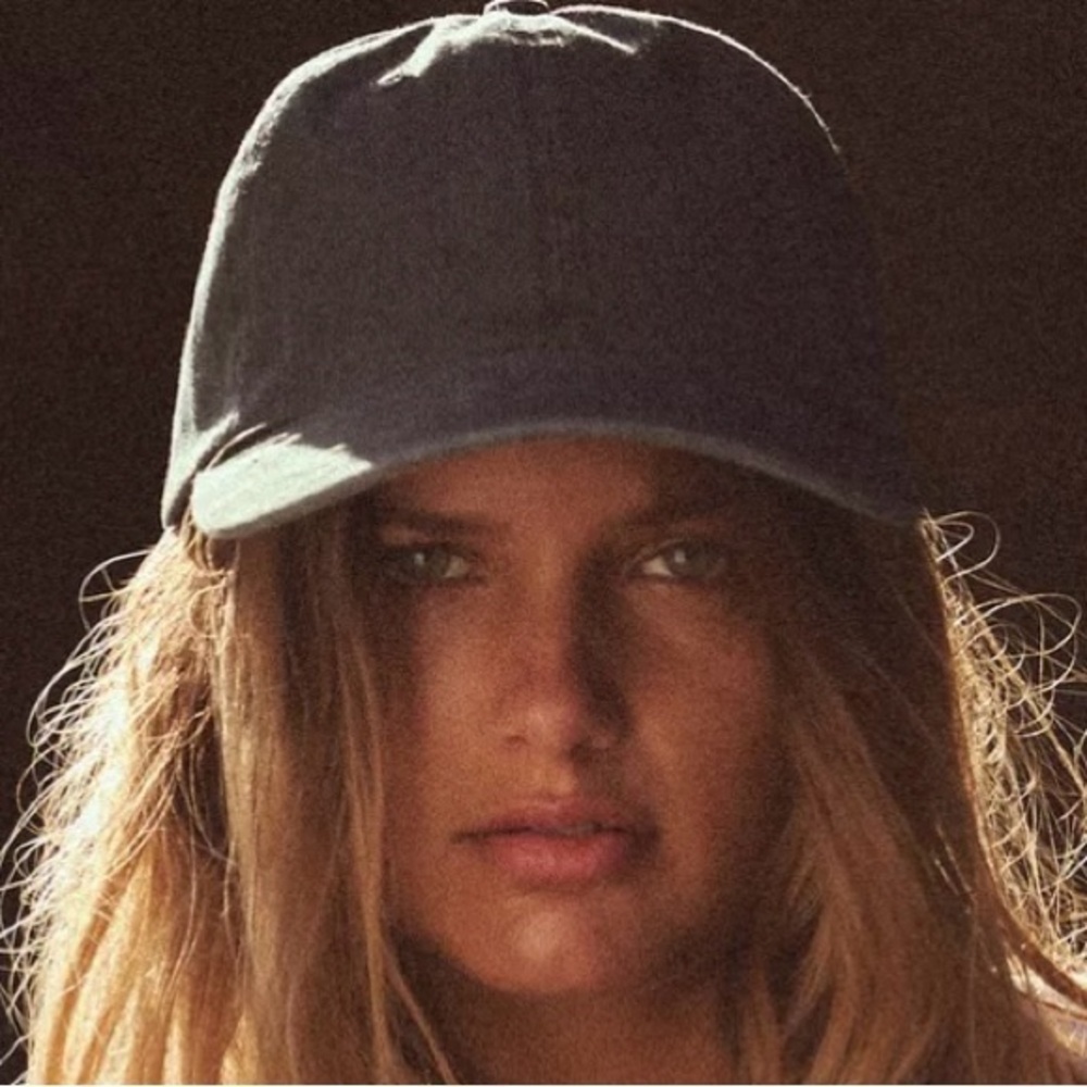 Black Vintage Baseball Cap - Picture 2 of 3